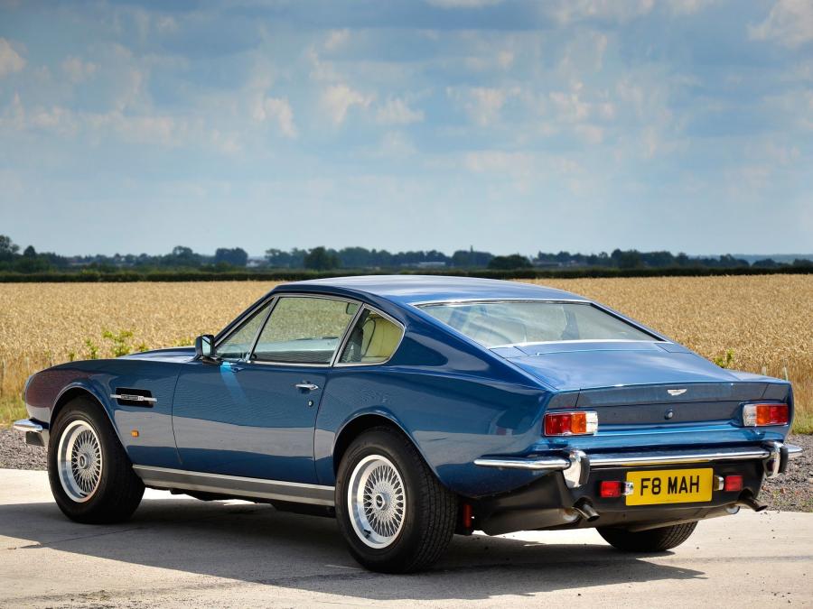  Aston Martin V8 (Series V) 1986 года  (UK) (фото 13 из 21)